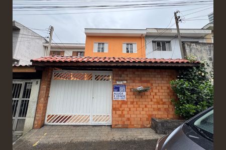 Casa para alugar com 166m², 3 quartos e 3 vagas Casa para alugar com 166m², 3 quartos e 3 vagasFachada com PLACA