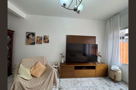 Casa para alugar com 166m², 3 quartos e 3 vagas Casa para alugar com 166m², 3 quartos e 3 vagasSala