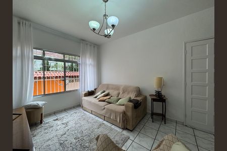 Casa para alugar com 166m², 3 quartos e 3 vagas Casa para alugar com 166m², 3 quartos e 3 vagasSala