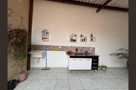 Casa para alugar com 166m², 3 quartos e 3 vagas Casa para alugar com 166m², 3 quartos e 3 vagasVaranda