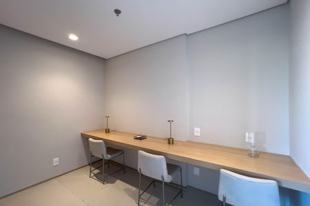 Studio à venda com 28m², 1 quarto e sem vaga Studio à venda com 28m², 1 quarto e sem vagaCowork