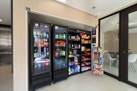 Studio à venda com 28m², 1 quarto e sem vaga Studio à venda com 28m², 1 quarto e sem vagaMini mercado