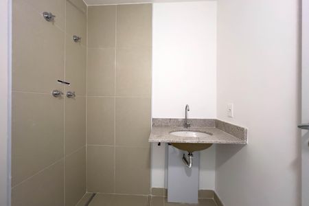Studio à venda com 28m², 1 quarto e sem vaga Studio à venda com 28m², 1 quarto e sem vagaBanheiro