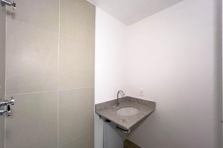 Studio à venda com 28m², 1 quarto e sem vaga Studio à venda com 28m², 1 quarto e sem vagaBanheiro