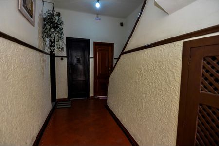 Apartamento para alugar com 65m², 2 quartos e sem vaga Apartamento para alugar com 65m², 2 quartos e sem vagaHall