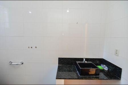 Apartamento para alugar com 65m², 2 quartos e sem vaga Apartamento para alugar com 65m², 2 quartos e sem vagaBanheiro Social