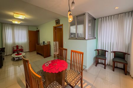 Apartamento à venda com 68m², 2 quartos e 2 vagas