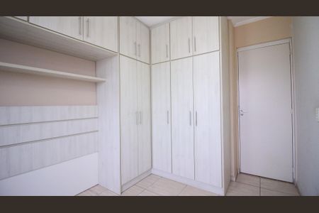 Quarto 2 de apartamento para alugar com 2 quartos, 50m² em Parque São Lourenço, São Paulo