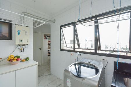 Casa de condomínio para alugar com 210m², 4 quartos e 4 vagasLavanderia