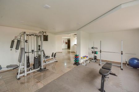 Casa de condomínio para alugar com 210m², 4 quartos e 4 vagasÁrea comum - Academia
