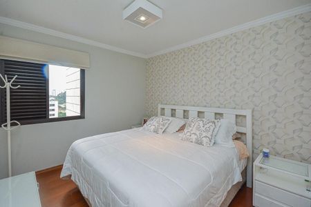 Casa de condomínio para alugar com 210m², 4 quartos e 4 vagasQuarto  3