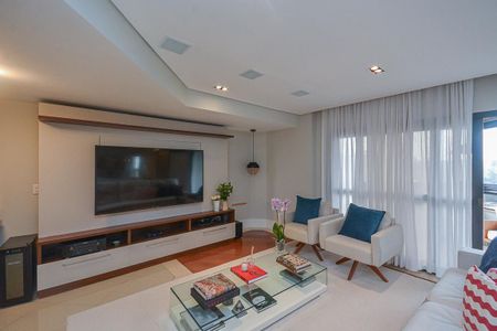 Casa de condomínio para alugar com 210m², 4 quartos e 4 vagasSala