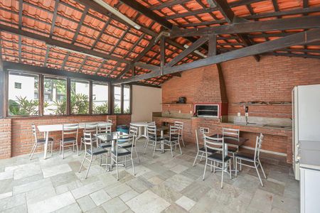 Casa de condomínio para alugar com 210m², 4 quartos e 4 vagasÁrea comum - Churrasqueira