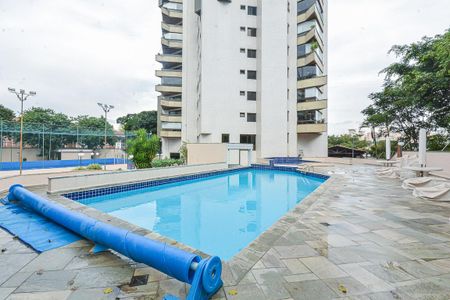 Casa de condomínio para alugar com 210m², 4 quartos e 4 vagasÁrea comum - Piscina