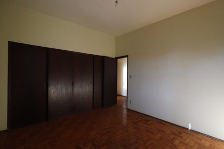 Casa para alugar com 260m², 6 quartos e 3 vagas Casa para alugar com 260m², 6 quartos e 3 vagasQuarto 3