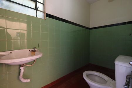 Casa para alugar com 260m², 6 quartos e 3 vagas Casa para alugar com 260m², 6 quartos e 3 vagasBanheiro de serviço