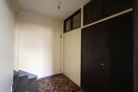 Casa para alugar com 260m², 6 quartos e 3 vagas Casa para alugar com 260m², 6 quartos e 3 vagasQuarto 1