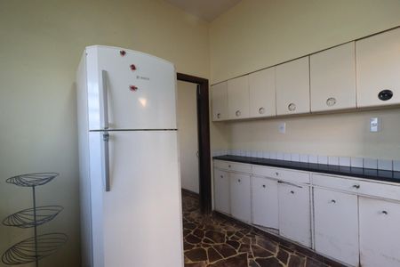 Casa para alugar com 260m², 6 quartos e 3 vagas Casa para alugar com 260m², 6 quartos e 3 vagasCozinha