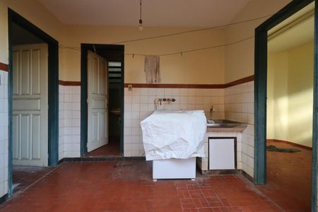 Casa para alugar com 260m², 6 quartos e 3 vagas Casa para alugar com 260m², 6 quartos e 3 vagasÁrea de Serviço