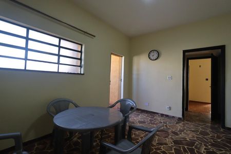 Casa para alugar com 260m², 6 quartos e 3 vagas Casa para alugar com 260m², 6 quartos e 3 vagasSala de Jantar