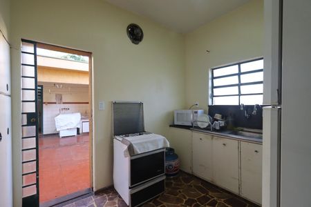Casa para alugar com 260m², 6 quartos e 3 vagas Casa para alugar com 260m², 6 quartos e 3 vagasCozinha
