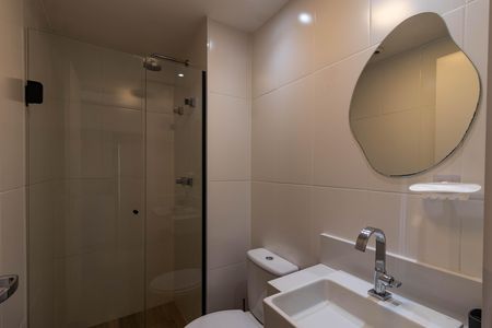 Banheiro de kitnet/studio para alugar com 1 quarto, 26m² em Perdizes, São Paulo