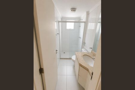 Banheiro  de apartamento à venda com 3 quartos, 90m² em Rio Pequeno, São Paulo