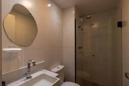 Banheiro de kitnet/studio para alugar com 1 quarto, 26m² em Perdizes, São Paulo