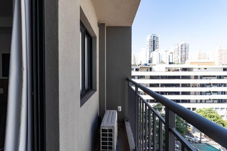 Studio para alugar com 26m², 1 quarto e sem vaga Studio para alugar com 26m², 1 quarto e sem vagaVaranda