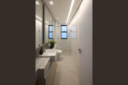 Banheiro da Suíte de apartamento à venda com 2 quartos, 68m² em Cidade Nova, Belo Horizonte