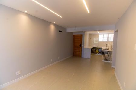 Apartamento à venda com 80m², 3 quartos e 1 vagaSala e Cozinha 