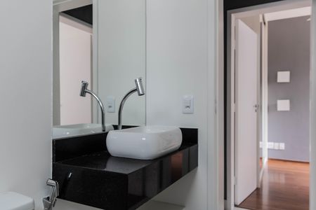 Apartamento para alugar com 66m², 2 quartos e 1 vagaBanheiro Social