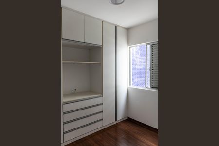 Apartamento para alugar com 66m², 2 quartos e 1 vagaQuarto