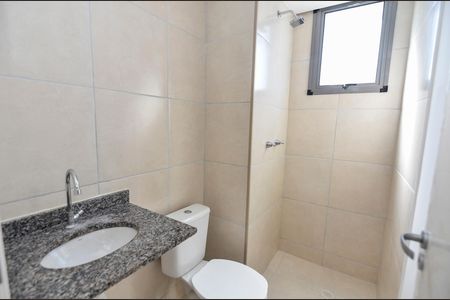 Banheiro de kitnet/studio para alugar com 1 quarto, 32m² em Santo Cristo, Rio de Janeiro