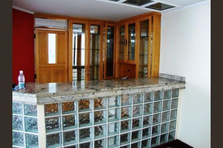 Foto 04 de casa para alugar com 1 quarto, 216m² em Itaim Bibi, São Paulo