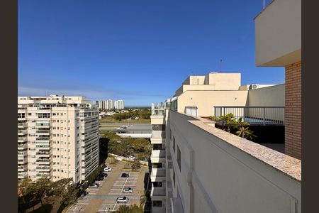 Apartamento à venda com 237m², 3 quartos e 2 vagas Apartamento à venda com 237m², 3 quartos e 2 vagasTerraço