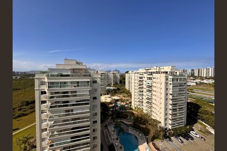 Apartamento à venda com 237m², 3 quartos e 2 vagas Apartamento à venda com 237m², 3 quartos e 2 vagasTerraço