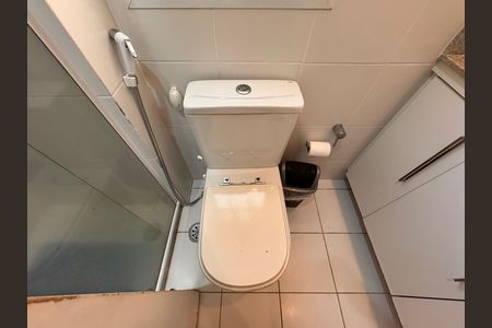Apartamento à venda com 237m², 3 quartos e 2 vagas Apartamento à venda com 237m², 3 quartos e 2 vagasBanheiro Social