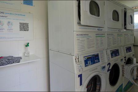 Apartamento à venda com 237m², 3 quartos e 2 vagas Apartamento à venda com 237m², 3 quartos e 2 vagasTerraço