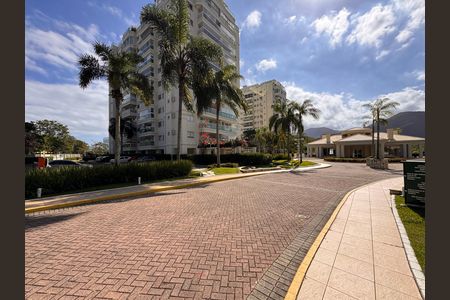 Apartamento à venda com 237m², 3 quartos e 2 vagas Apartamento à venda com 237m², 3 quartos e 2 vagasFachada