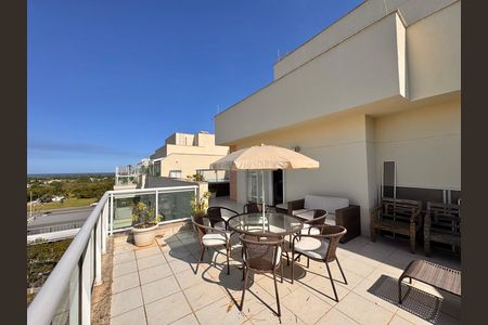 Apartamento à venda com 237m², 3 quartos e 2 vagas Apartamento à venda com 237m², 3 quartos e 2 vagasTerraço