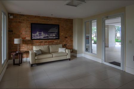 Apartamento à venda com 237m², 3 quartos e 2 vagas Apartamento à venda com 237m², 3 quartos e 2 vagasTerraço