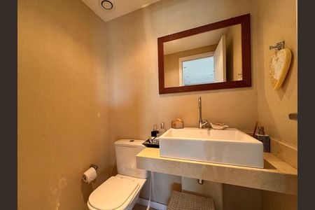 Apartamento à venda com 237m², 3 quartos e 2 vagas Apartamento à venda com 237m², 3 quartos e 2 vagasLavabo