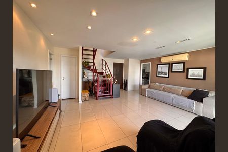Apartamento à venda com 237m², 3 quartos e 2 vagas Apartamento à venda com 237m², 3 quartos e 2 vagasSala