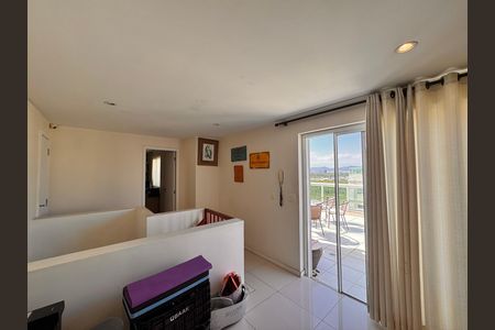 Apartamento à venda com 237m², 3 quartos e 2 vagas Apartamento à venda com 237m², 3 quartos e 2 vagasSala (Segundo Andar)
