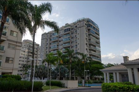 Apartamento à venda com 237m², 3 quartos e 2 vagas Apartamento à venda com 237m², 3 quartos e 2 vagasTerraço
