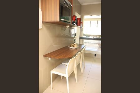 Apartamento para alugar com 124m², 3 quartos e 1 vaga
