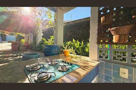 Casa de condomínio para alugar com 470m², 4 quartos e 6 vagas