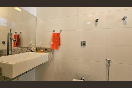 Casa de condomínio para alugar com 470m², 4 quartos e 6 vagas