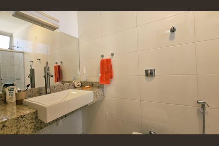 Casa de condomínio para alugar com 470m², 4 quartos e 6 vagas